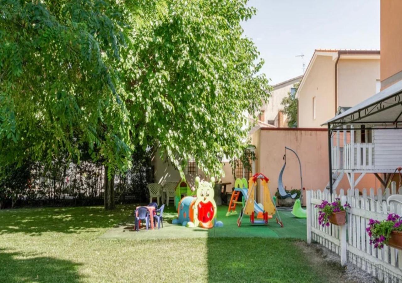 La Meria Di Maria La Terrazza Marina di Grosseto Bagian luar foto
