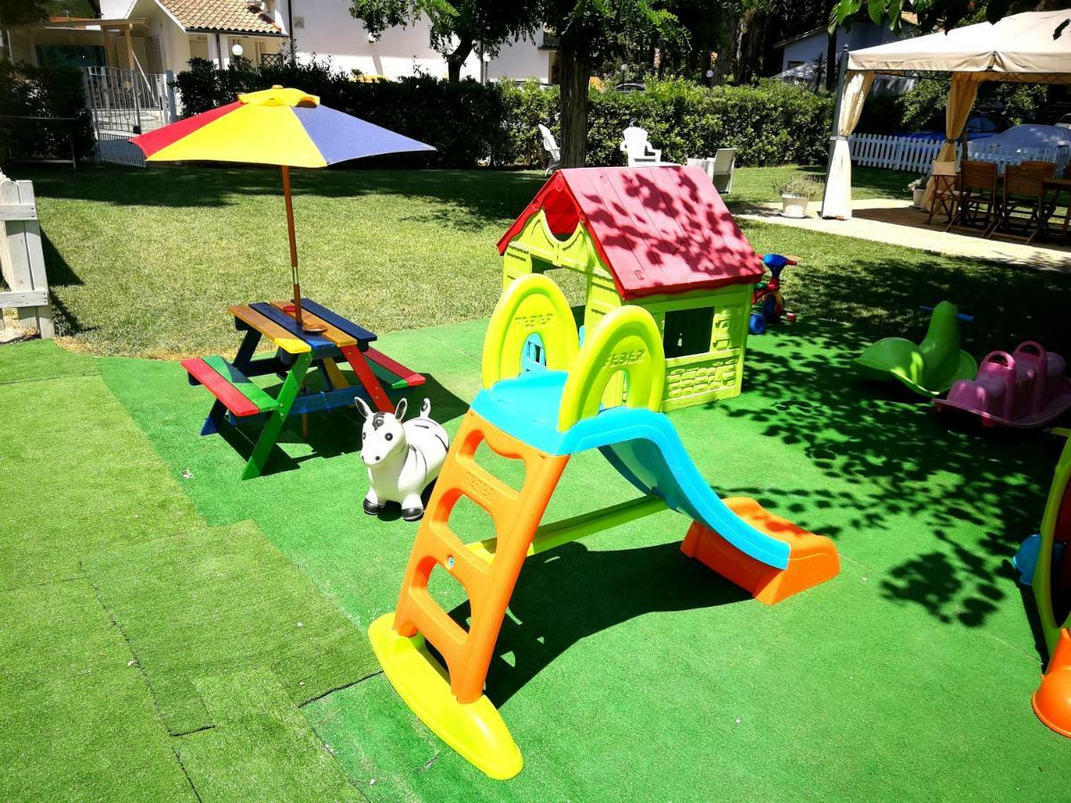 La Meria Di Maria La Terrazza Marina di Grosseto Bagian luar foto